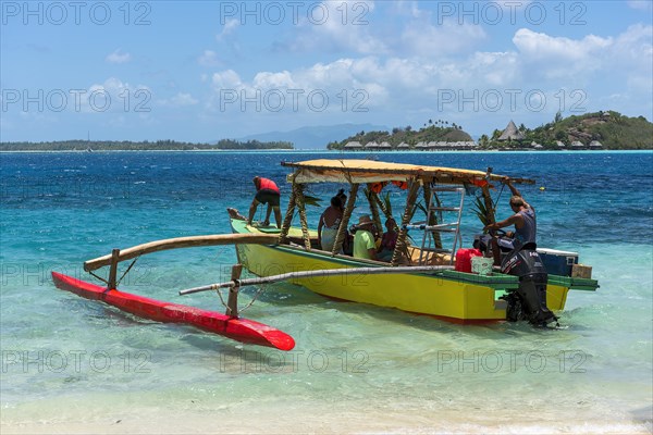 Shuttle outrigger boat