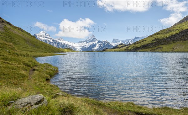 Bachalpsee with summits of the Schreckhorn and Finsteraarhorn