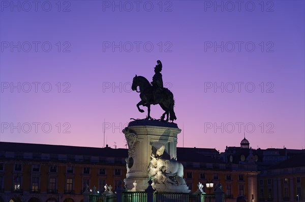 Equestrian statue of King Jose I