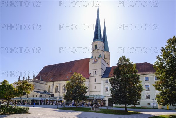 Collegiate parish church of St. Philipp and Jakob