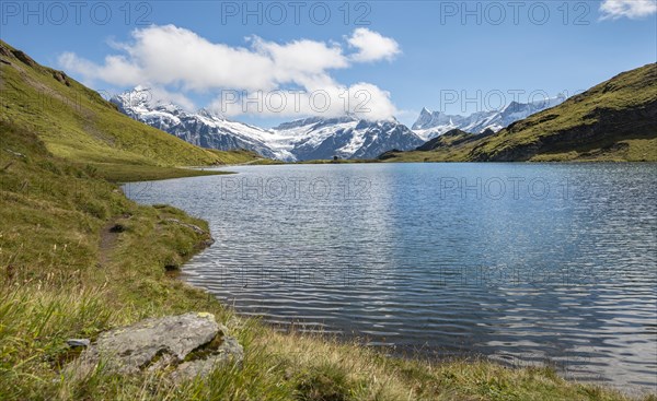 Bachalpsee with summits of the Schreckhorn and Finsteraarhorn