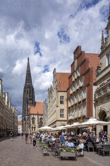 Gabled houses at Prinzipalmarkt with Lamberti Church