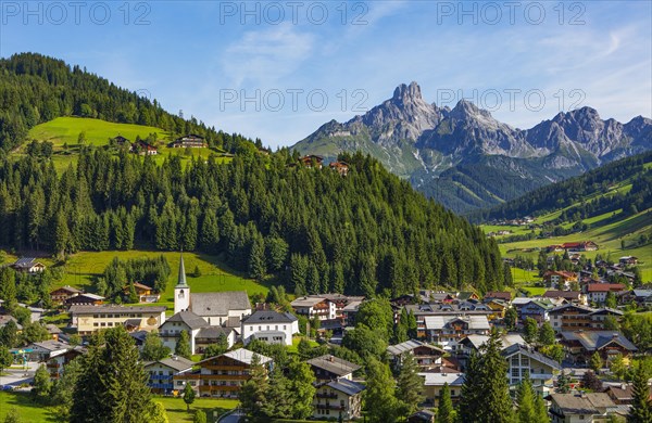 Filzmoos with mountain peak Bischofsmuetze