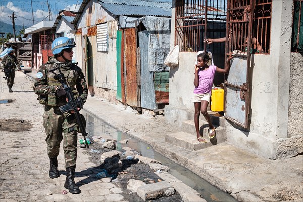 UN blue helmets on patrol