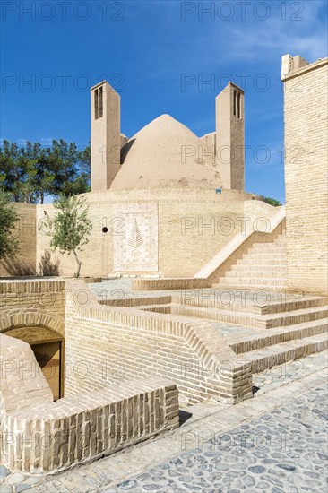 Wind catchers and water reservoir