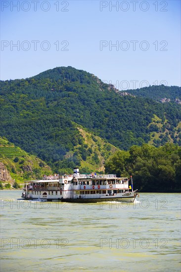 Excursion boat on the Danube in the Wachau