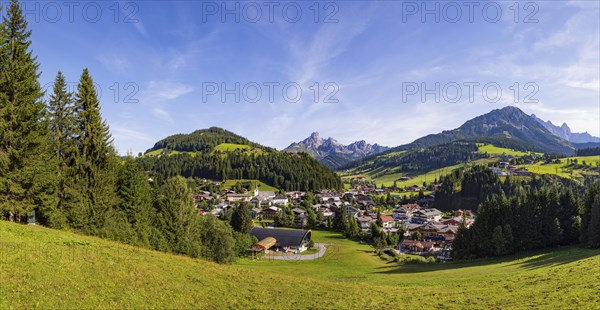 Filzmoos with mountain peak Bischofsmuetze