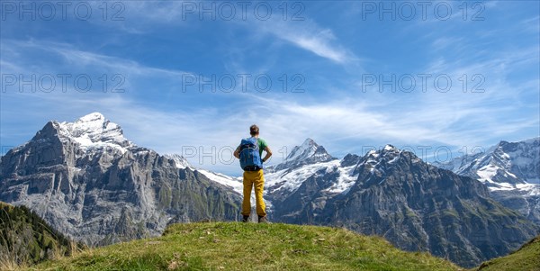 Hikers on the hiking trail to Bachalpsee