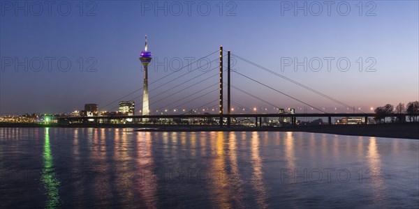 Night photograph Duesseldorf