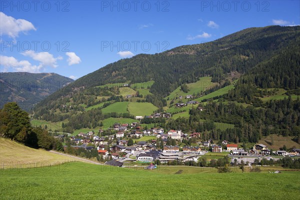 View of Bad Kleinkirchheim with Nockberge mountains