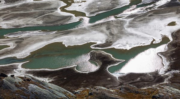 Glacier moraine