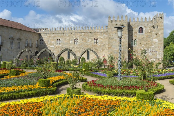 Santa Barbara garden near the walls of the Old Palace of the Archbishops