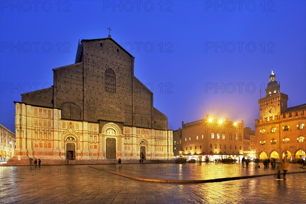 Basilica di San Petronio right tower