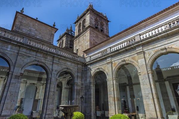 Da Se Cathedral bell tower viewed from the cloister