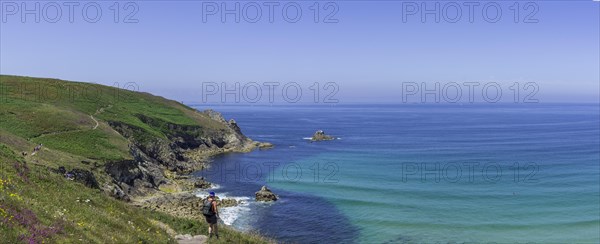 Hiking trail to the Pointe du Raz