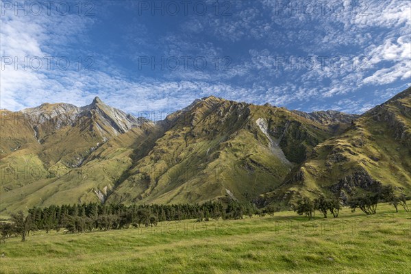 Mountains of Mount Aspiring National Park