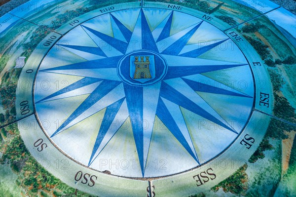 Compass rose