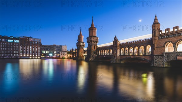 Oberbaum Bridge at Warschauer Strasse