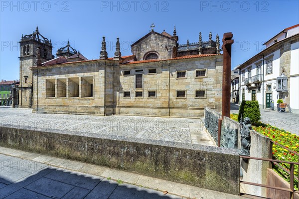 Side view of Da Se Cathedral