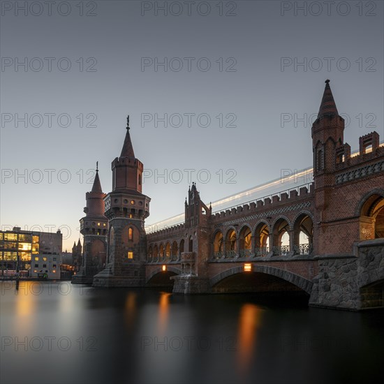 Oberbaum bridge across the Spree