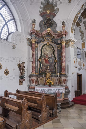 Side altar