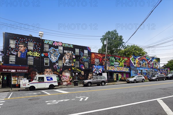 Graffiti on Broad Street of Staten Island