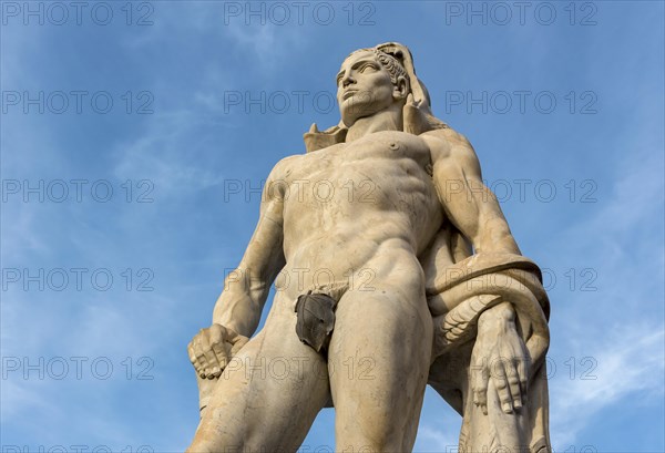 Athlete statue with fig leaf at Stadio dei Marmi