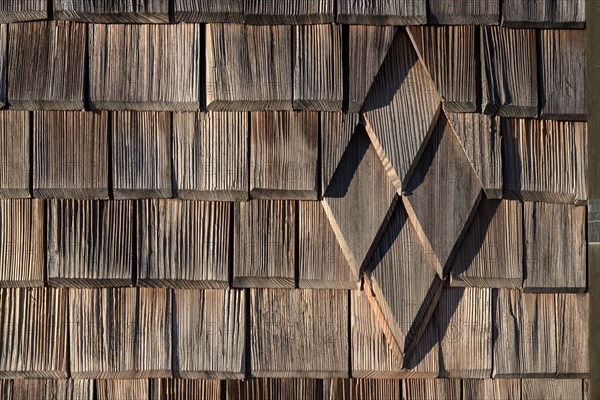 Wood shingles