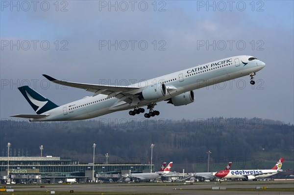 Aircraft Cathay Pacific Airbus A350-1000