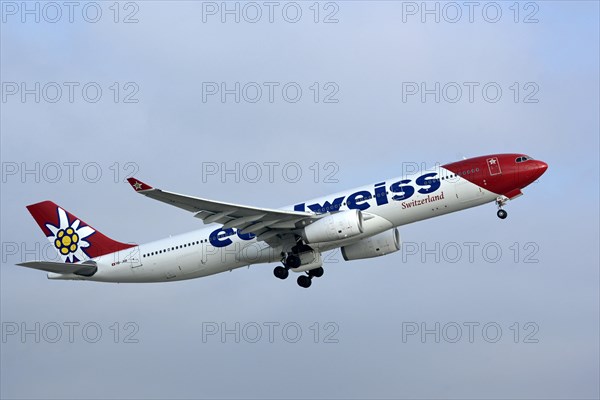 Aircraft Edelweiss Air Airbus A330-300