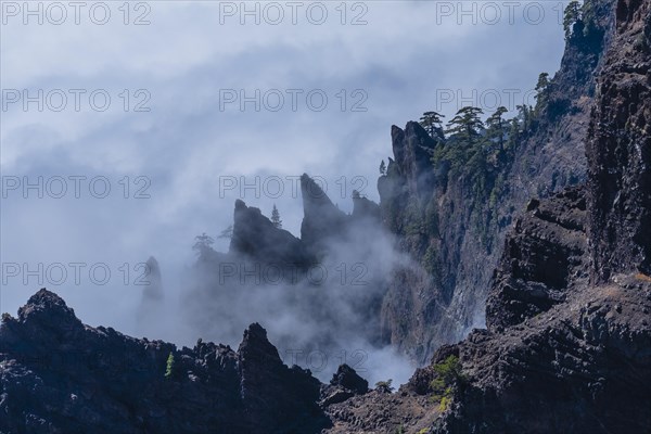 View of the Caldera de Taburiente from Roque de los Muchachos
