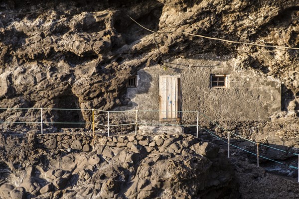 Cave dwelling on the cliffs near Puntagorda