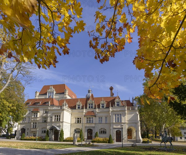 Theater im Herbst