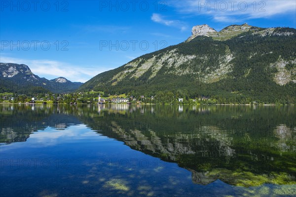 Altausseersee with view to the Loser
