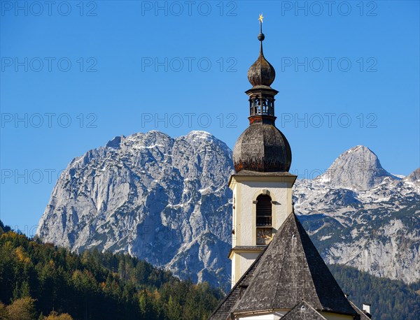 Parish church Sankt Sebastian with Reiteralpe