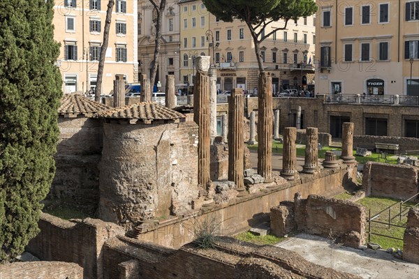 Largo di Torre Argentina square