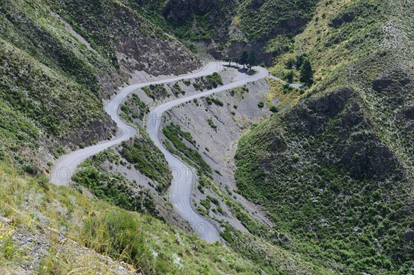 Winding gravel road of the Ruta de los caracoles