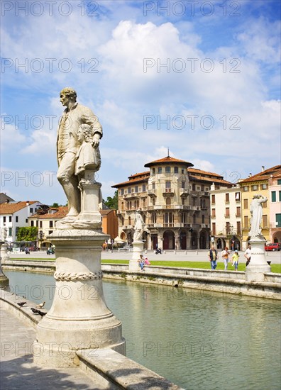 Statues on the Prato della Valle