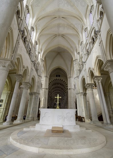 View to the altar in the romanesque basilica Sainte-Marie-Madeleine