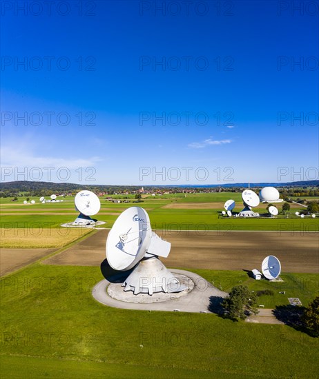 Large parabolic antennas of the Raisting earth station