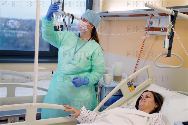 Nurse at the infectious disease ward in the hospital that holds infusions