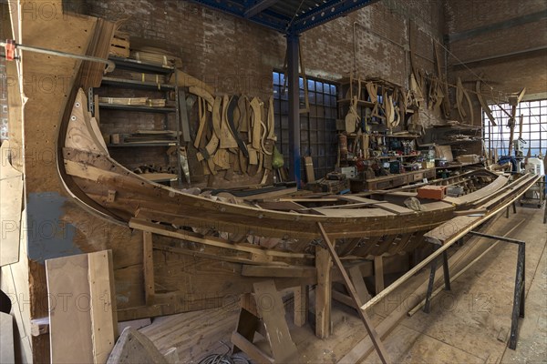 Construction of a nacelle in a boat yard