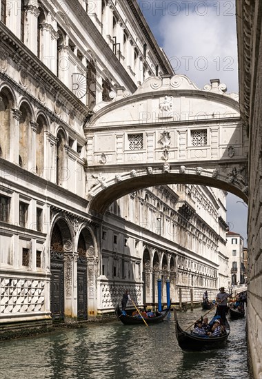 Gondolas under the Bridge of Sighs