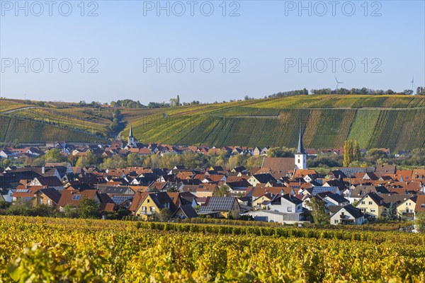 Nordheim am Main and behind Escherndorf