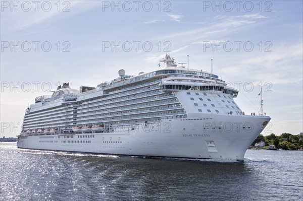 Passenger ship shelf Princess