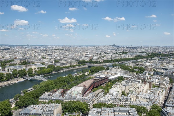 City view with bridges over the Seine