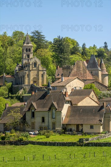 Saint-Paul de Chateauneuf village and his romanesque church