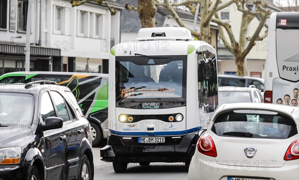 Autonomously running electric buses in regular service