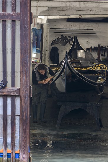 Construction of a nacelle in a boatyard