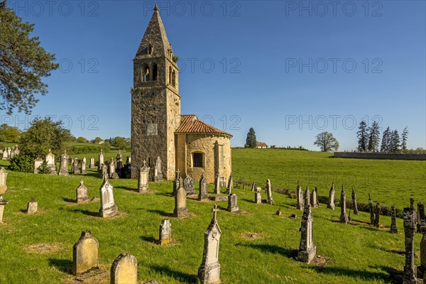 Church of Saint Benoit and ancient cemetery of Saint-Maurice-les-Chateauneuf
